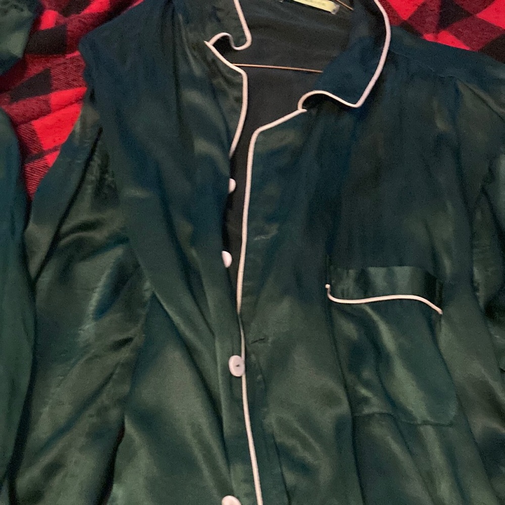 Mens green silk pajamas set